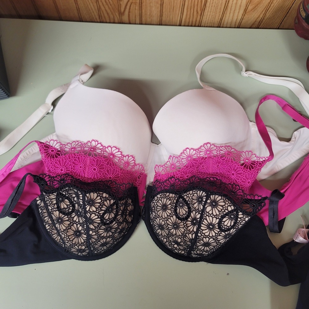Lingerie Bundle 36D VS Very Sexy Lace Push Up & PINK T-Shirt Bra Feminine lace